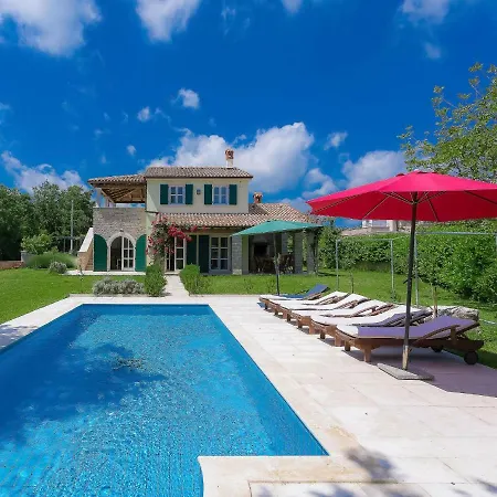 Bella Villa *