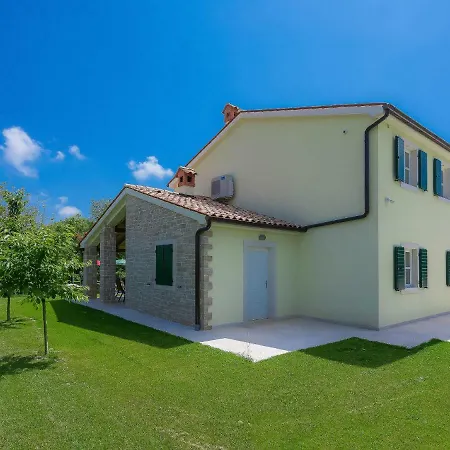 Vila Villa Bella *