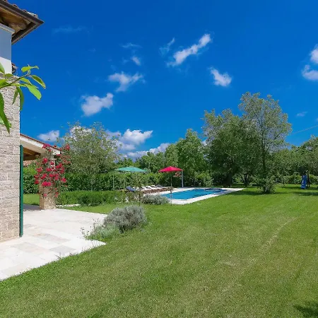 Bella Villa